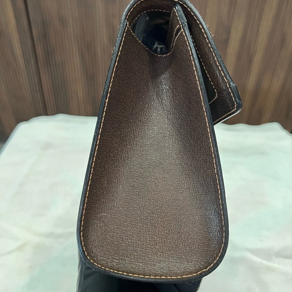 Gucci Cream and Brown Clutch with Monogram Print - Picture 5 of 10